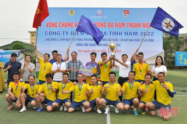 Hấp dẫn Giải bóng đá nam Công ty Điện lực Hà Tĩnh