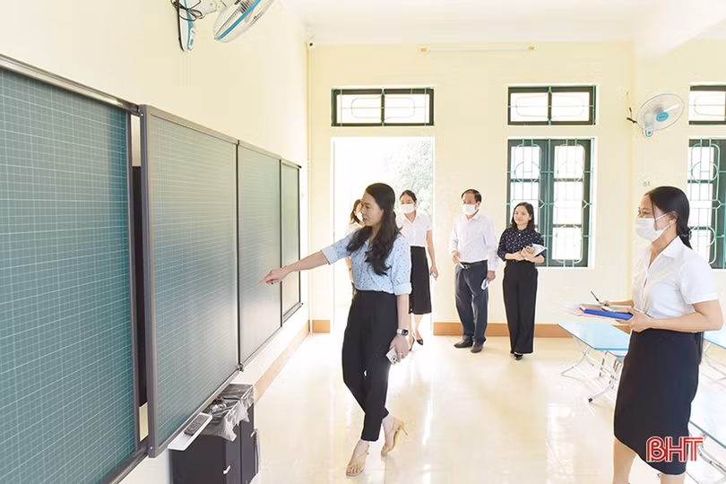 Hương Khê đề xuất bổ sung biên chế giáo viên mầm non, tiểu học