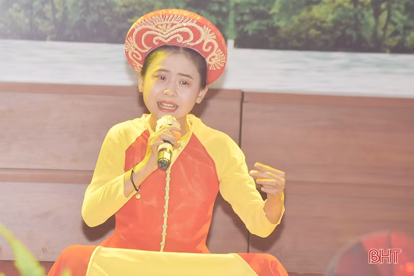 Ấn tượng Liên hoan dân ca ví, giặm Nghệ Tĩnh huyện Cẩm Xuyên năm 2022