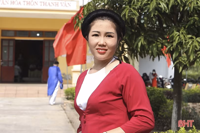 Say mê ví, giặm, mẹ “truyền lửa” cho 2 con trai cùng hát dân ca