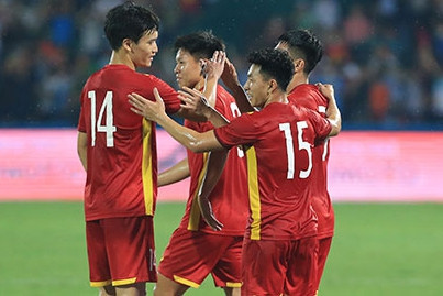 Cậu bé Hà Tĩnh từng được David Beckham khen ngợi trở thành người tháp tùng tuyển thủ tại SEA Games 31