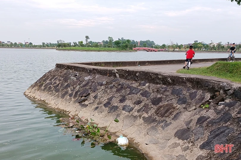 Những hình ảnh chưa đẹp ở công viên trung tâm TP Hà Tĩnh