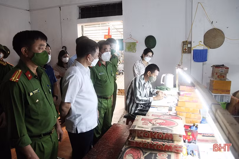 Khảo sát thí điểm tổ chức lao động, dạy nghề cho phạm nhân ngoài trại giam