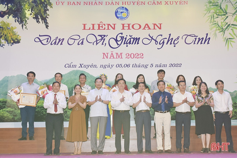 Ấn tượng Liên hoan dân ca ví, giặm Nghệ Tĩnh huyện Cẩm Xuyên năm 2022
