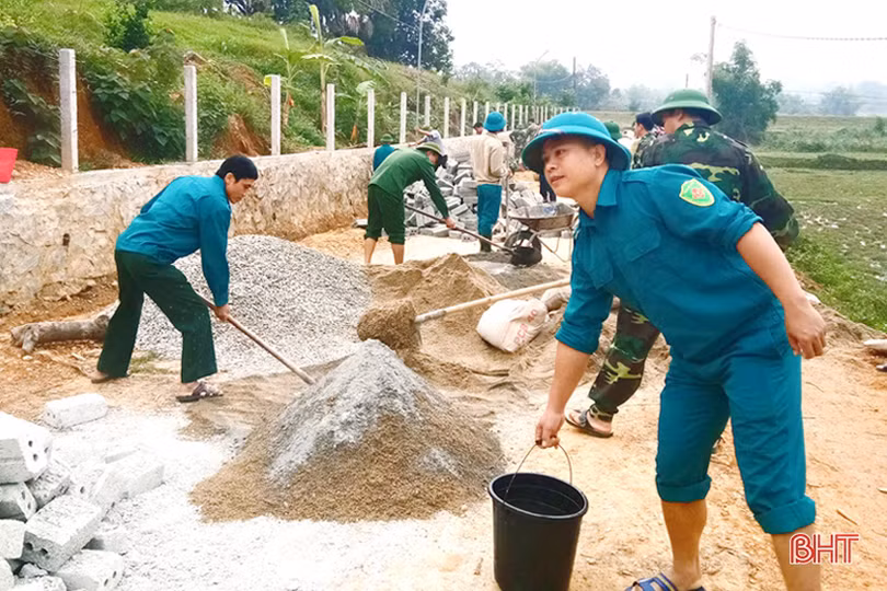 Hà Tĩnh chăm lo xây dựng cơ sở vững mạnh toàn diện