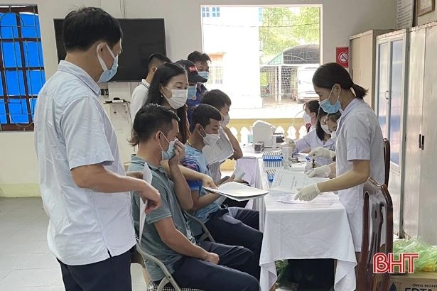 Các doanh nghiệp Hà Tĩnh tổ chức khám sức khỏe cho người lao động