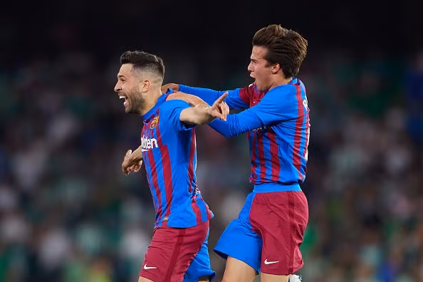 Bàn thắng ở phút 90+4 giúp Barca dự Champions League mùa tới