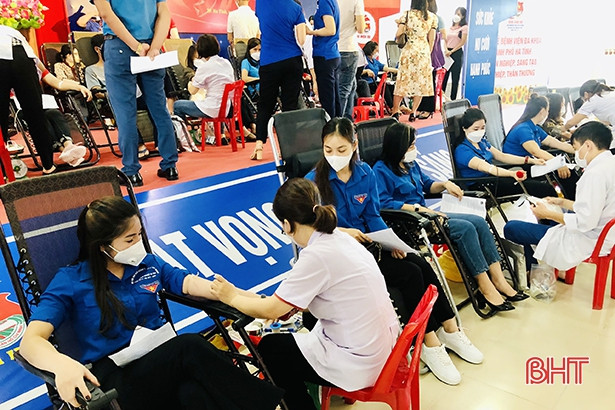 TP Hà Tĩnh tiếp nhận 263 đơn vị máu tình nguyện