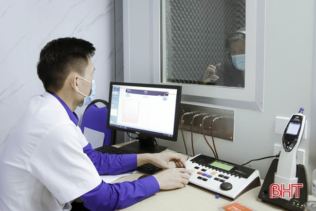 Bệnh viện Đa khoa TTH Hà Tĩnh vận hành phòng đo thính lực theo tiêu chuẩn quốc tế