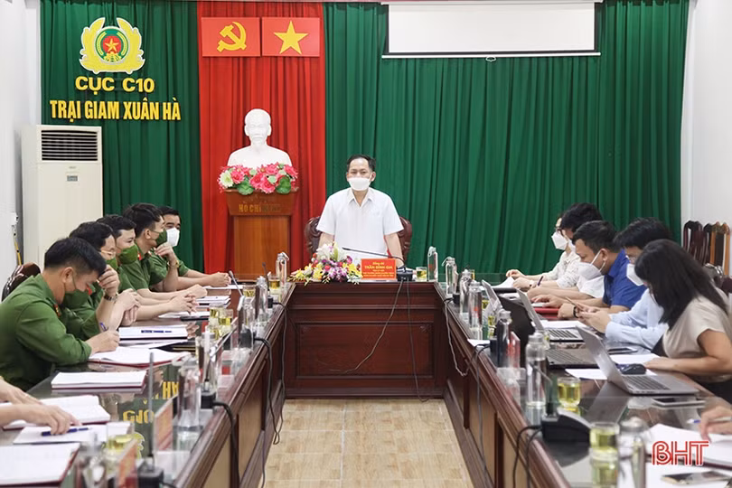 Khảo sát thí điểm tổ chức lao động, dạy nghề cho phạm nhân ngoài trại giam