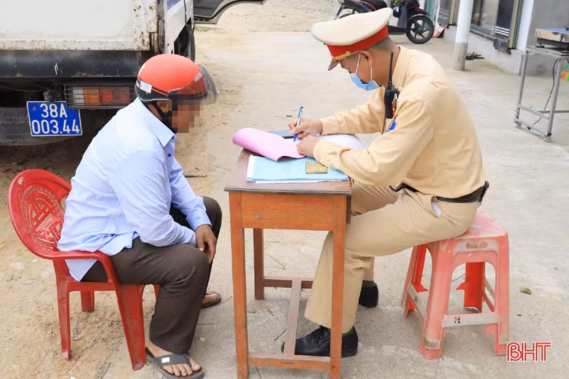 120 trường hợp vi phạm nồng độ cồn bị Công an huyện Kỳ Anh phạt 450 triệu đồng