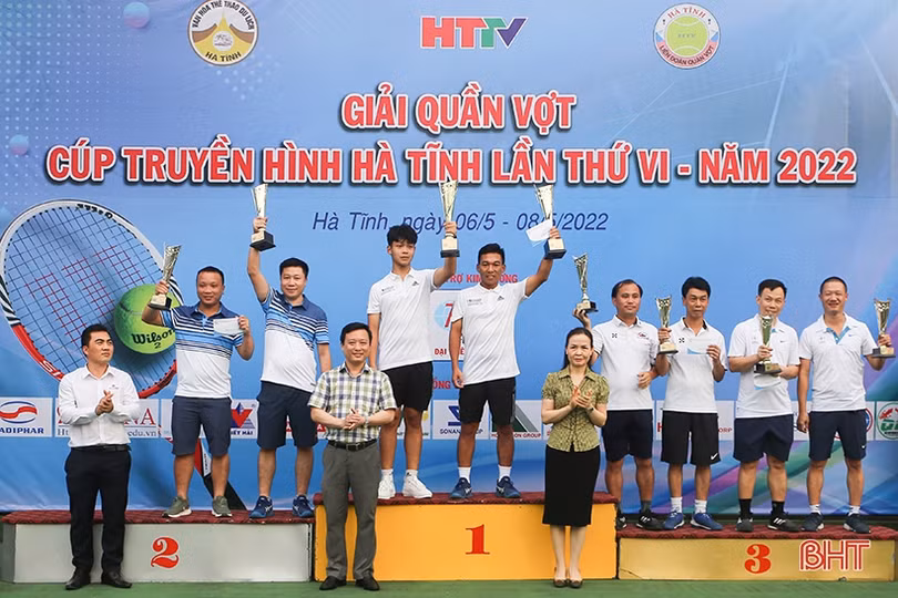 Giải Quần vợt Cúp Truyền hình Hà Tĩnh lần thứ VI vinh danh các tay vợt xuất sắc