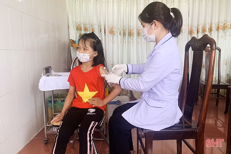 Hà Tĩnh phân bổ 33.000 liều vắc-xin phòng COVID-19 tiêm cho trẻ em