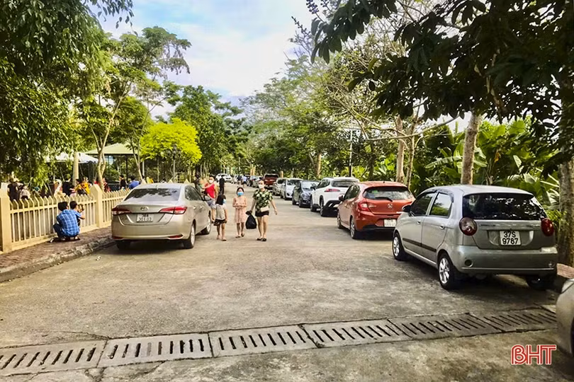 Thời tiết không thuận, các khu du lịch sinh thái Hà Tĩnh vẫn hút khách kỳ nghỉ lễ