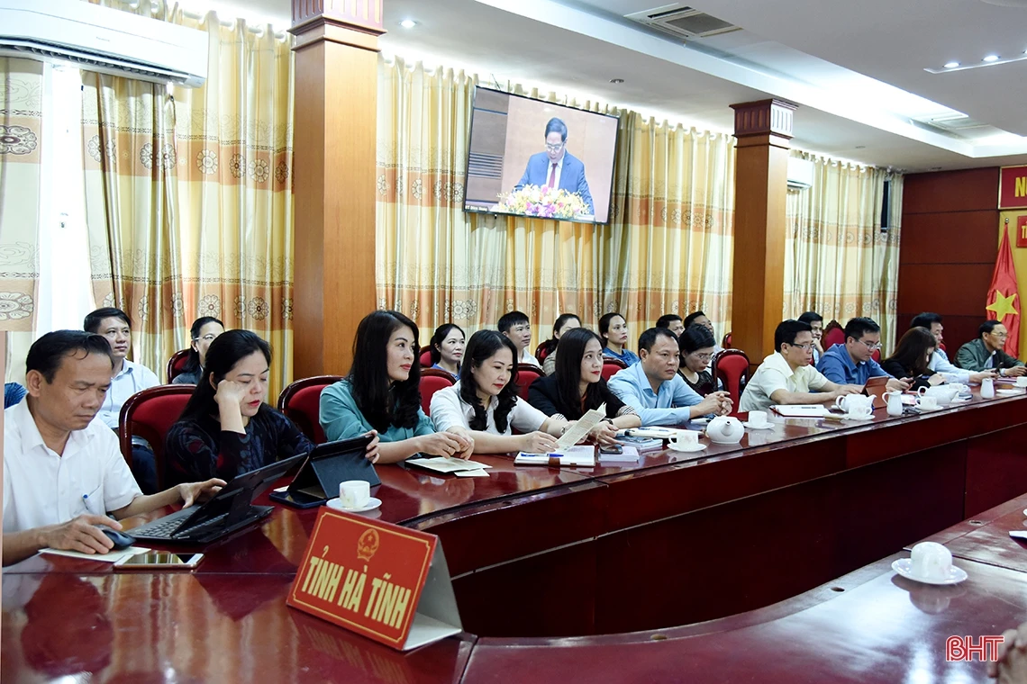 Quán triệt 3 nhiệm vụ trọng tâm, 3 giải pháp đột phá trong xây dựng Đảng