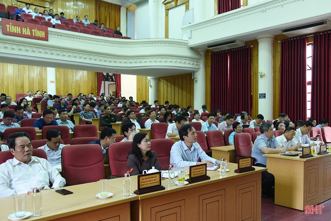 Quán triệt 3 nhiệm vụ trọng tâm, 3 giải pháp đột phá trong xây dựng Đảng