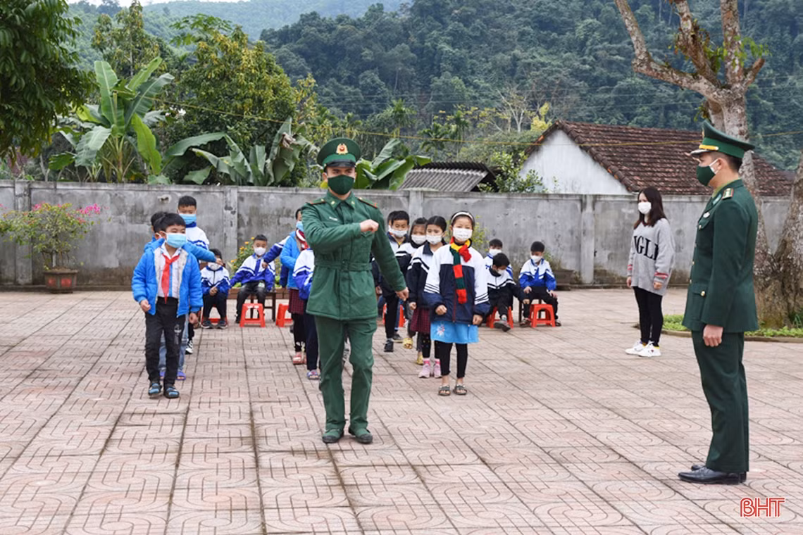 “Lá chắn thép” bảo vệ biên cương