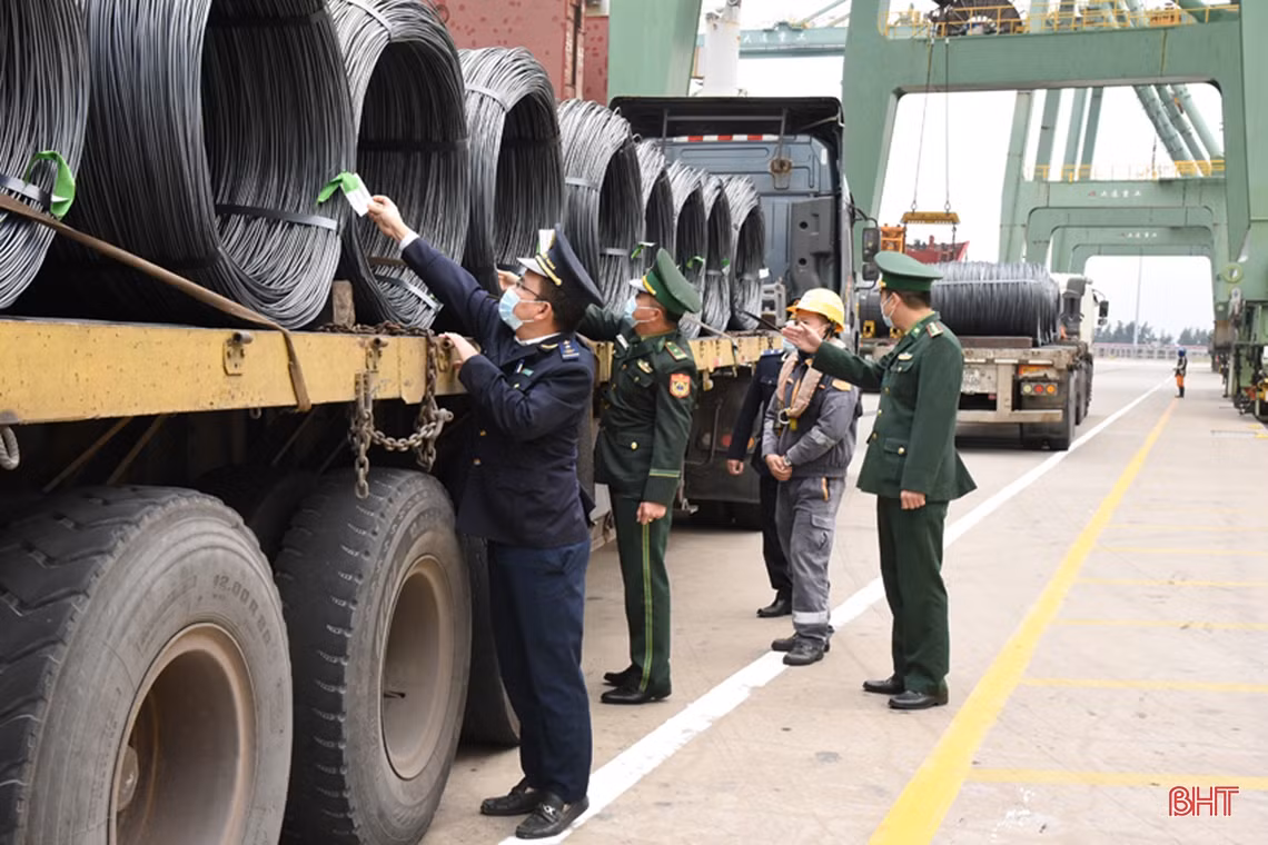 “Lá chắn thép” bảo vệ biên cương