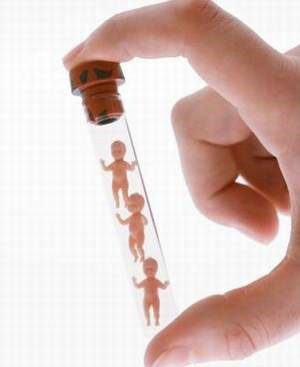 Mới ăn dưa hấu xong nên tranh thủ tận dụng luôn.