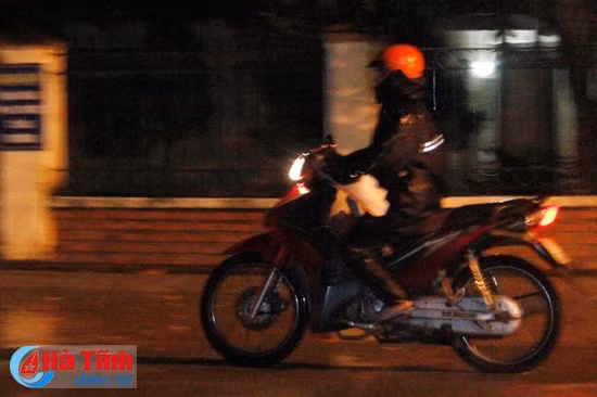 "Nhớ em nghe, tiếng chổi tre chị quét..."! ảnh 14 "Nhớ em nghe, tiếng chổi tre chị quét..."! ảnh 14