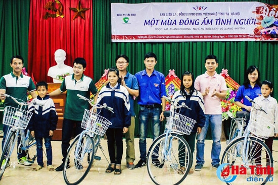 “Đông ấm” với người nghèo Đức Liên ảnh 1