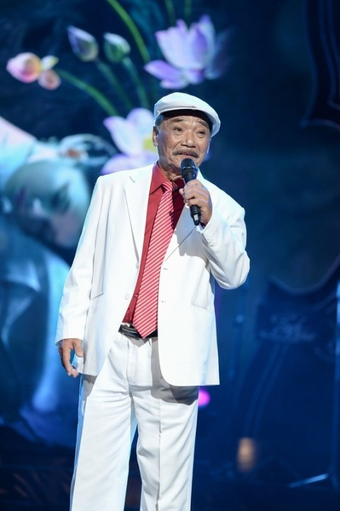 Những ca sĩ 'nhạc đỏ' lừng danh ảnh 1