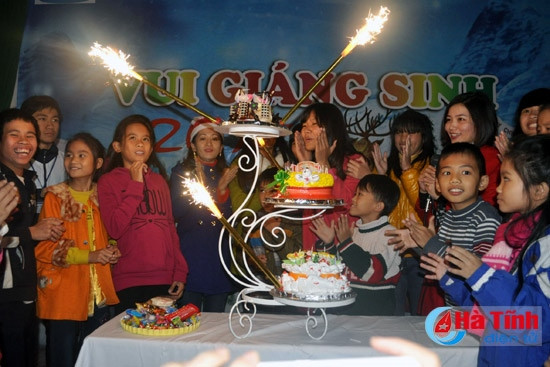 Giáng sinh ấm áp ở Làng trẻ SOS Hà Tĩnh ảnh 1