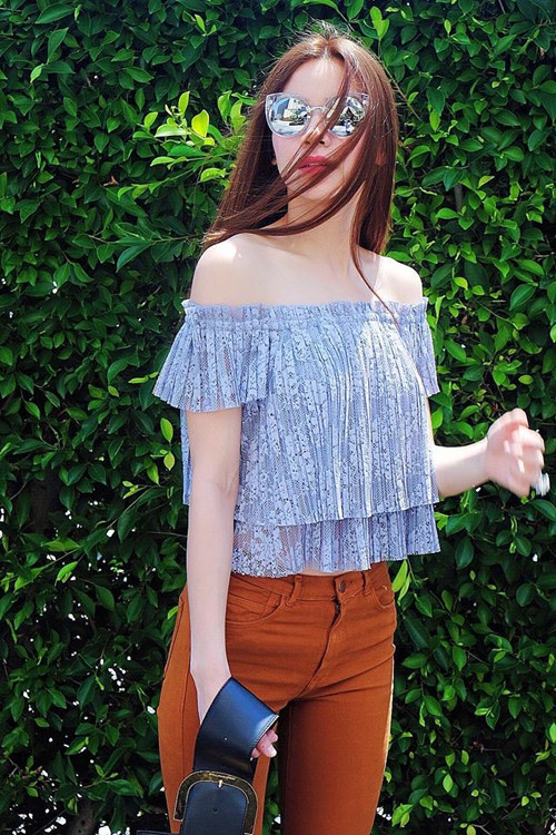 Những xu hướng mới của làng thời trang thế giới luôn được Hồ Ngọc Hà cập nhật và làm phong phú cho tủ quần áo của mình.