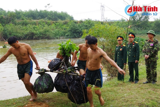 “Đại đội bộ binh tiến công địch đổ bộ đường không” ảnh 4