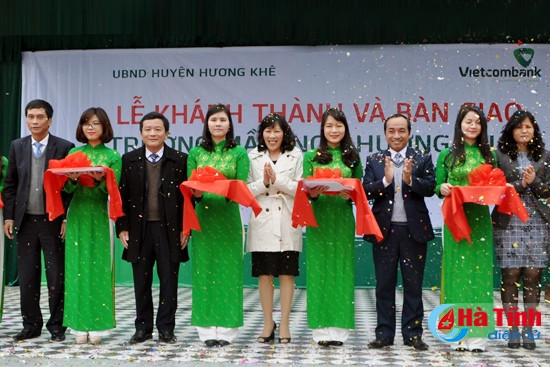 Vietcombank bàn giao Trường Mầm non xã Hương Xuân ảnh 1