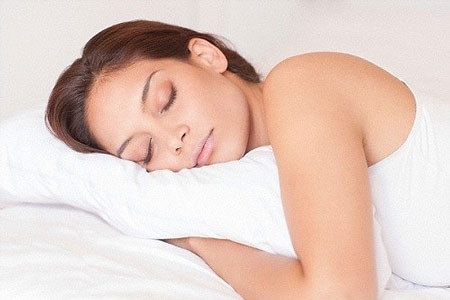 Ngủ quá nhiều, ngồi lâu và lười vận động là 3 yếu tố gây chết người khi kết hợp với nhau. Ảnh: Dailymail.