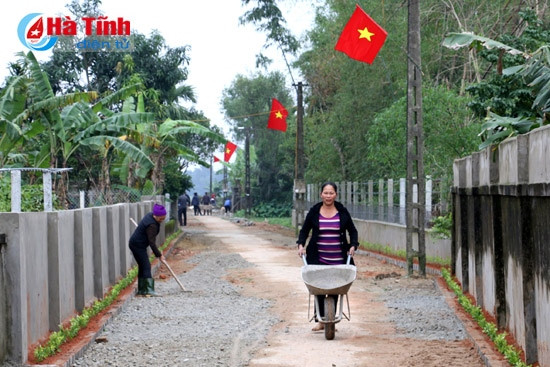 Tiếp tục lan tỏa phong trào xây dựng NTM, đảm bảo các tiêu chí đạt chuẩn bền vững ảnh 7