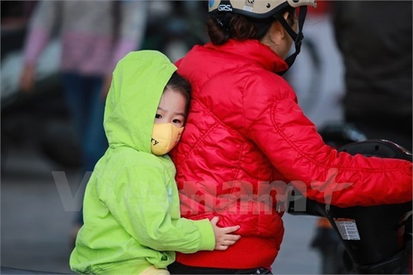 Miền Bắc cuối tuần ngày hửng nắng, trời rét về đêm và sáng ảnh 1