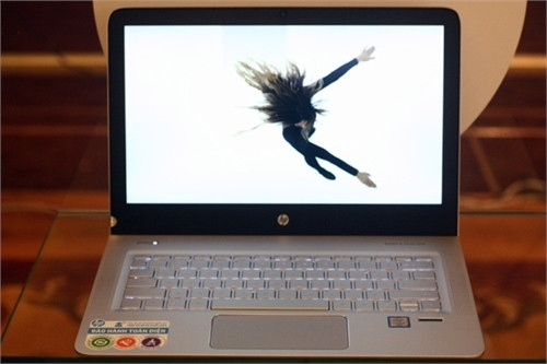 HP giới thiệu laptop Envy mỏng nhất của hãng, giá từ 19 triệu đồng ảnh 3