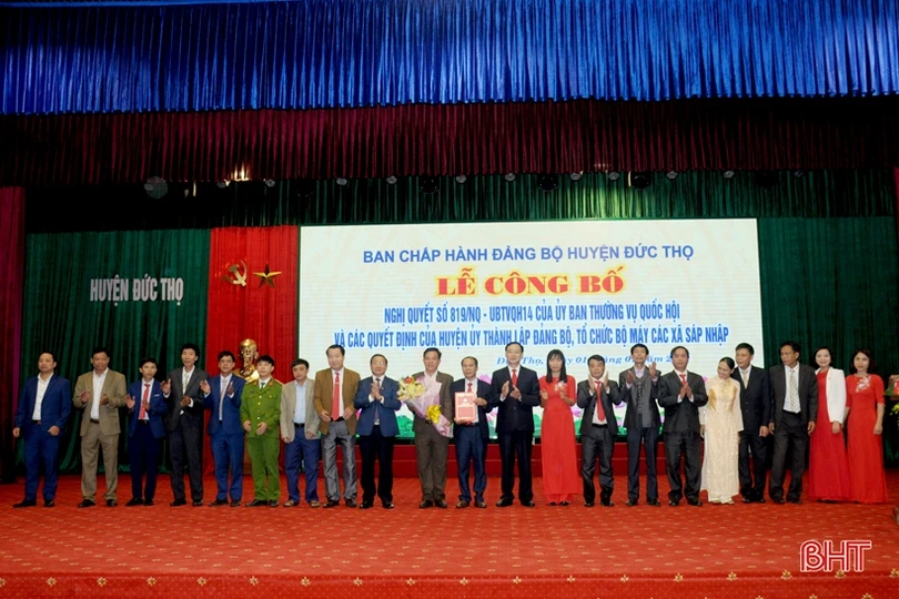 Bí thư Tỉnh ủy dự lễ công bố thành lập 9 đơn vị hành chính cấp xã mới ở Đức Thọ