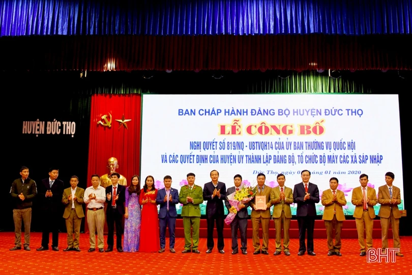 Bí thư Tỉnh ủy dự lễ công bố thành lập 9 đơn vị hành chính cấp xã mới ở Đức Thọ