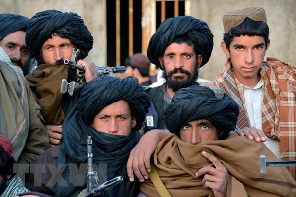 Afghanistan: Thêm 10 phiến quân Taliban ra đầu hàng hình ảnh 1 Afghanistan: Thêm 10 phiến quân Taliban ra đầu hàng