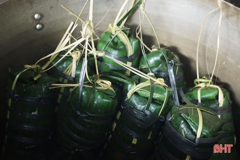 Cặp vợ chồng Hà Tĩnh hơn 30 năm làm giò bột ngon nức tiếng