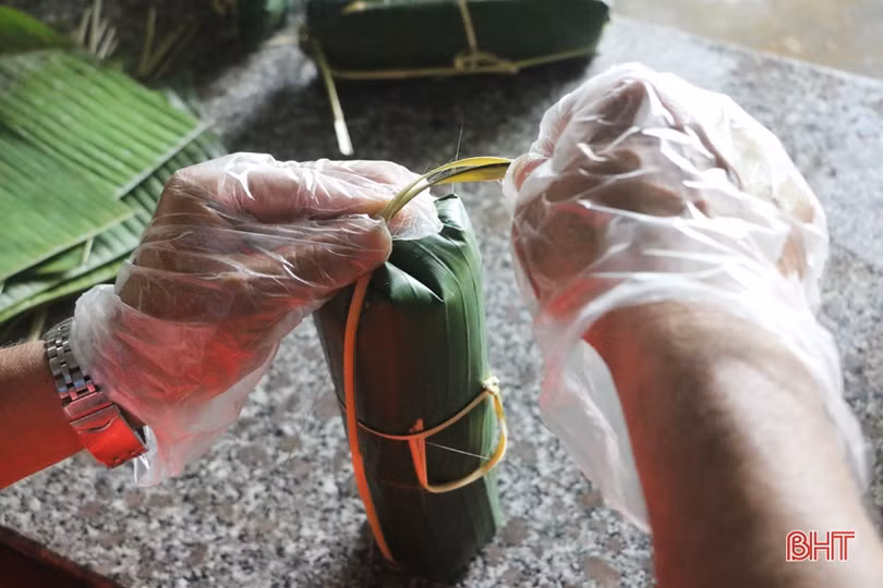 Cặp vợ chồng Hà Tĩnh hơn 30 năm làm giò bột ngon nức tiếng