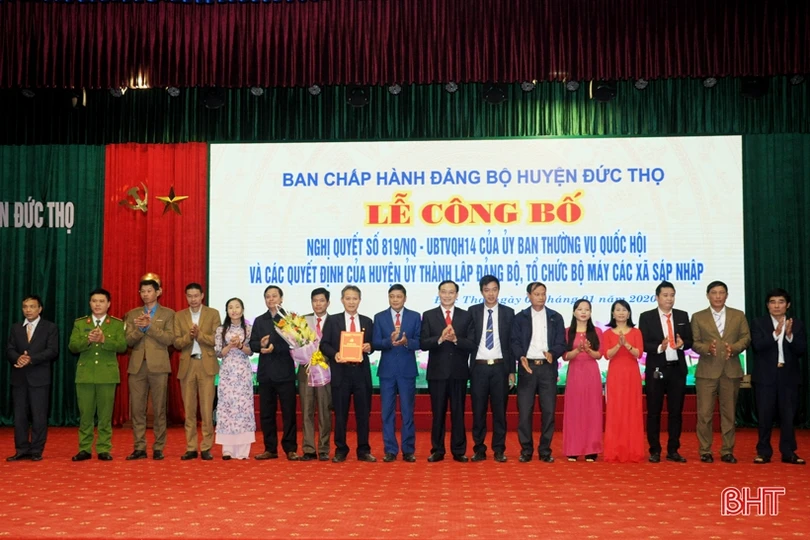 Bí thư Tỉnh ủy dự lễ công bố thành lập 9 đơn vị hành chính cấp xã mới ở Đức Thọ