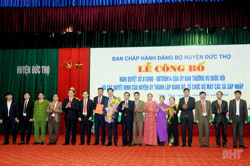 Bí thư Tỉnh ủy dự lễ công bố thành lập 9 đơn vị hành chính cấp xã mới ở Đức Thọ