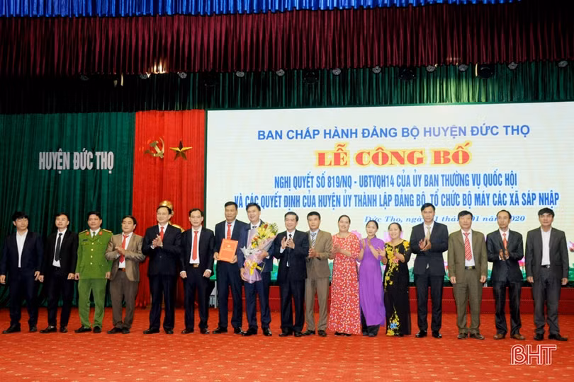 Bí thư Tỉnh ủy dự lễ công bố thành lập 9 đơn vị hành chính cấp xã mới ở Đức Thọ