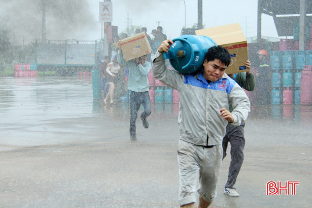 Hà Tĩnh: Diễn tập tình huồng phòng cháy chữa cháy tại trạm chiết nạp gas