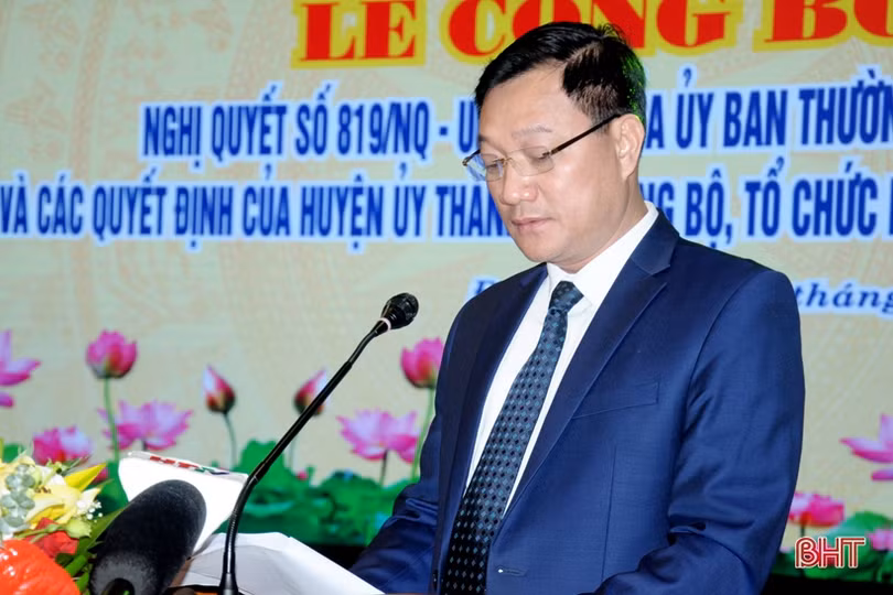 Bí thư Tỉnh ủy dự lễ công bố thành lập 9 đơn vị hành chính cấp xã mới ở Đức Thọ