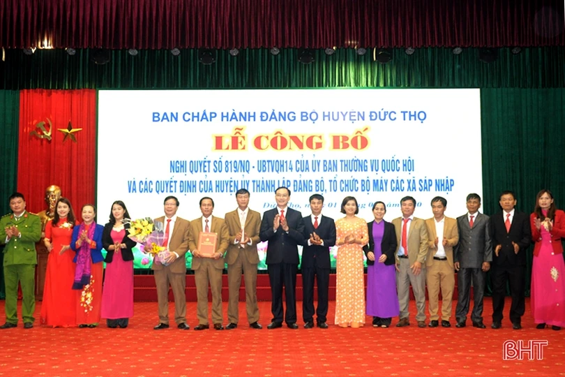 Bí thư Tỉnh ủy dự lễ công bố thành lập 9 đơn vị hành chính cấp xã mới ở Đức Thọ