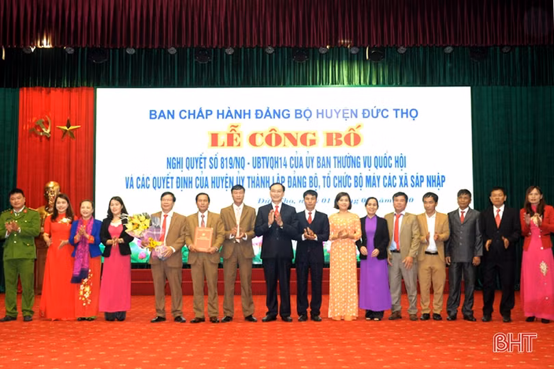 Bí thư Tỉnh ủy dự lễ công bố thành lập 9 đơn vị hành chính cấp xã mới ở Đức Thọ