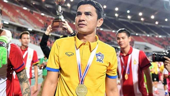 Kiatisak có đủ sức thay thế HLV Nishino ở tuyển Thái Lan?