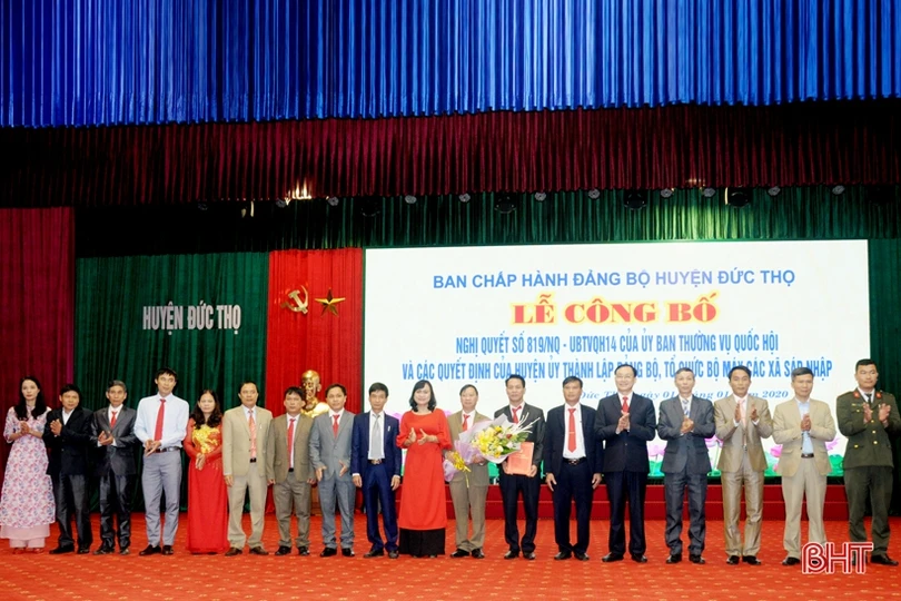 Bí thư Tỉnh ủy dự lễ công bố thành lập 9 đơn vị hành chính cấp xã mới ở Đức Thọ