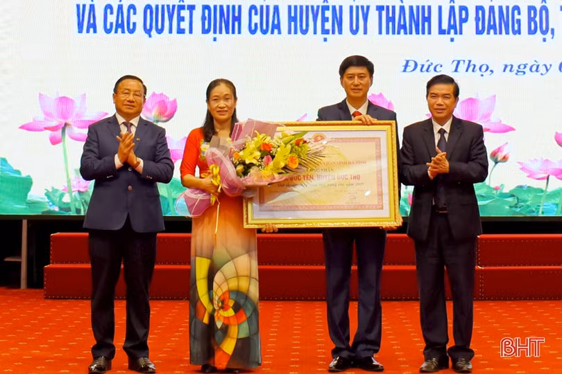 Bí thư Tỉnh ủy dự lễ công bố thành lập 9 đơn vị hành chính cấp xã mới ở Đức Thọ