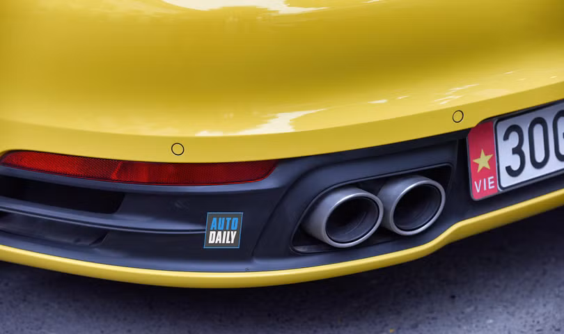 Chiêm ngưỡng chiếc Porsche 911 Carrera S Cabriolet 2020 đầu tiên về Việt Nam